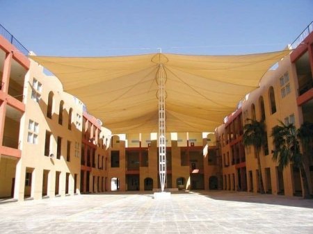 مظلات مدارس بالرياض حماية آمنة وتصاميم حديثة تناسب الساحات والفصول
